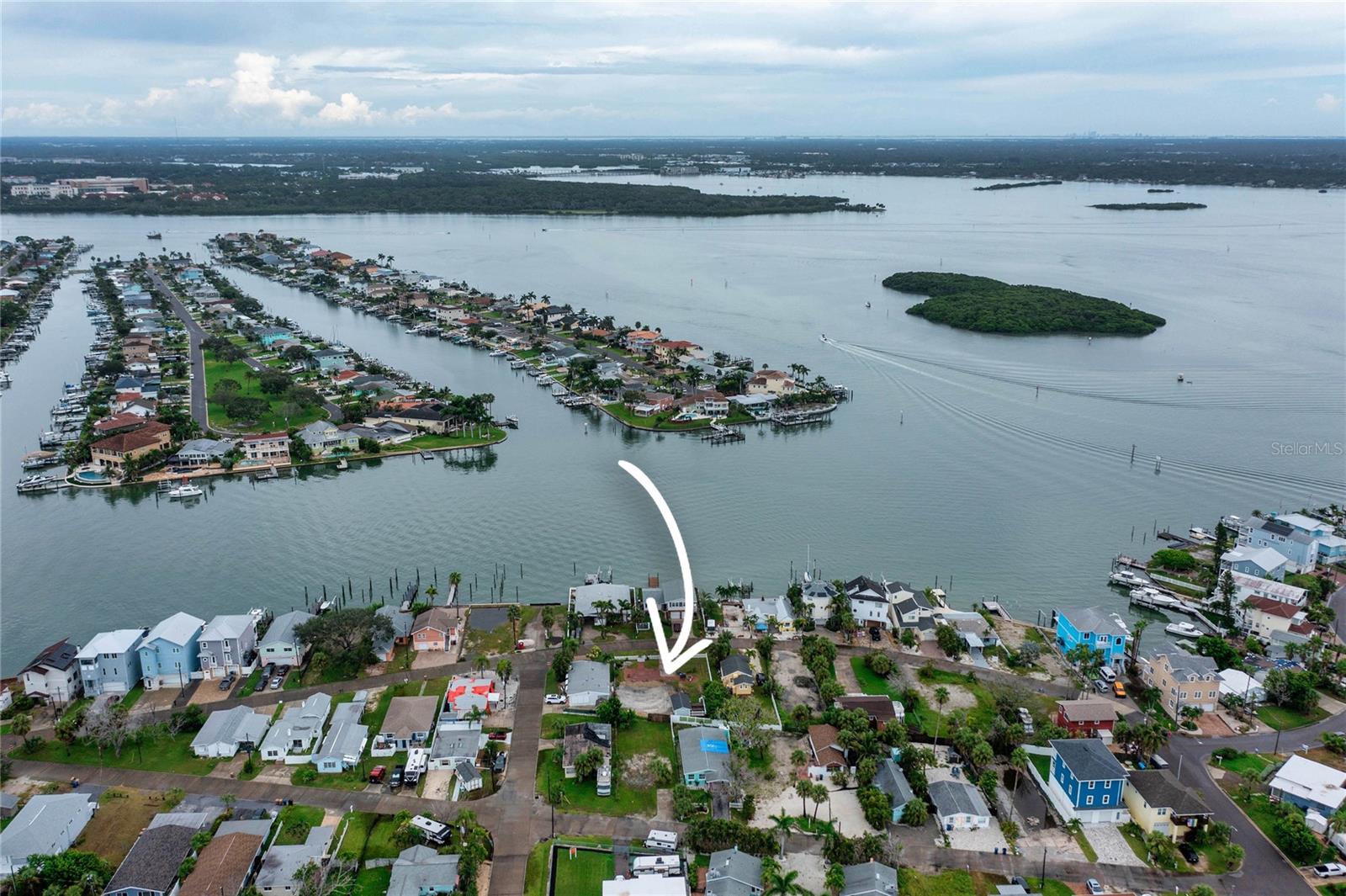 PAGES REP OF MITCHELLS BEACH - Land