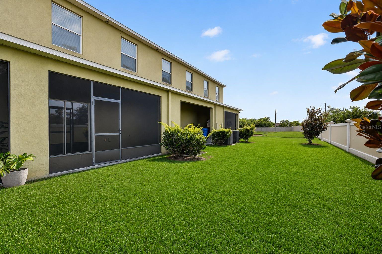 HAWKS POINT PH N TWNHMS - Residential