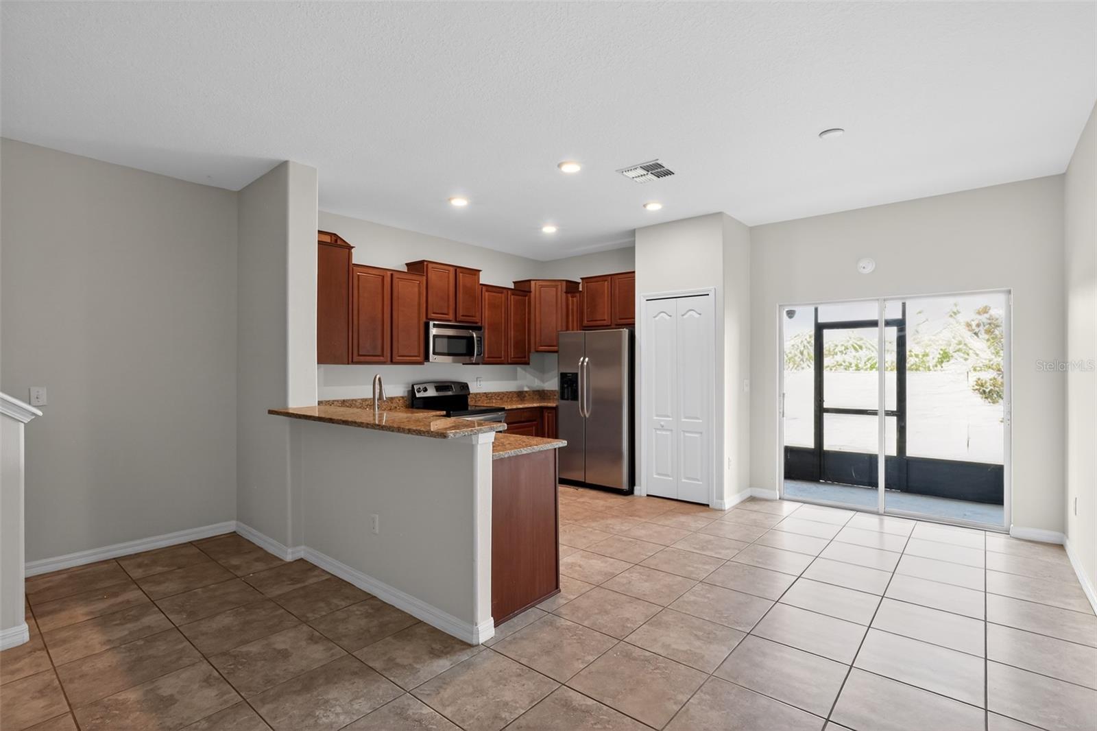 HAWKS POINT PH N TWNHMS - Residential