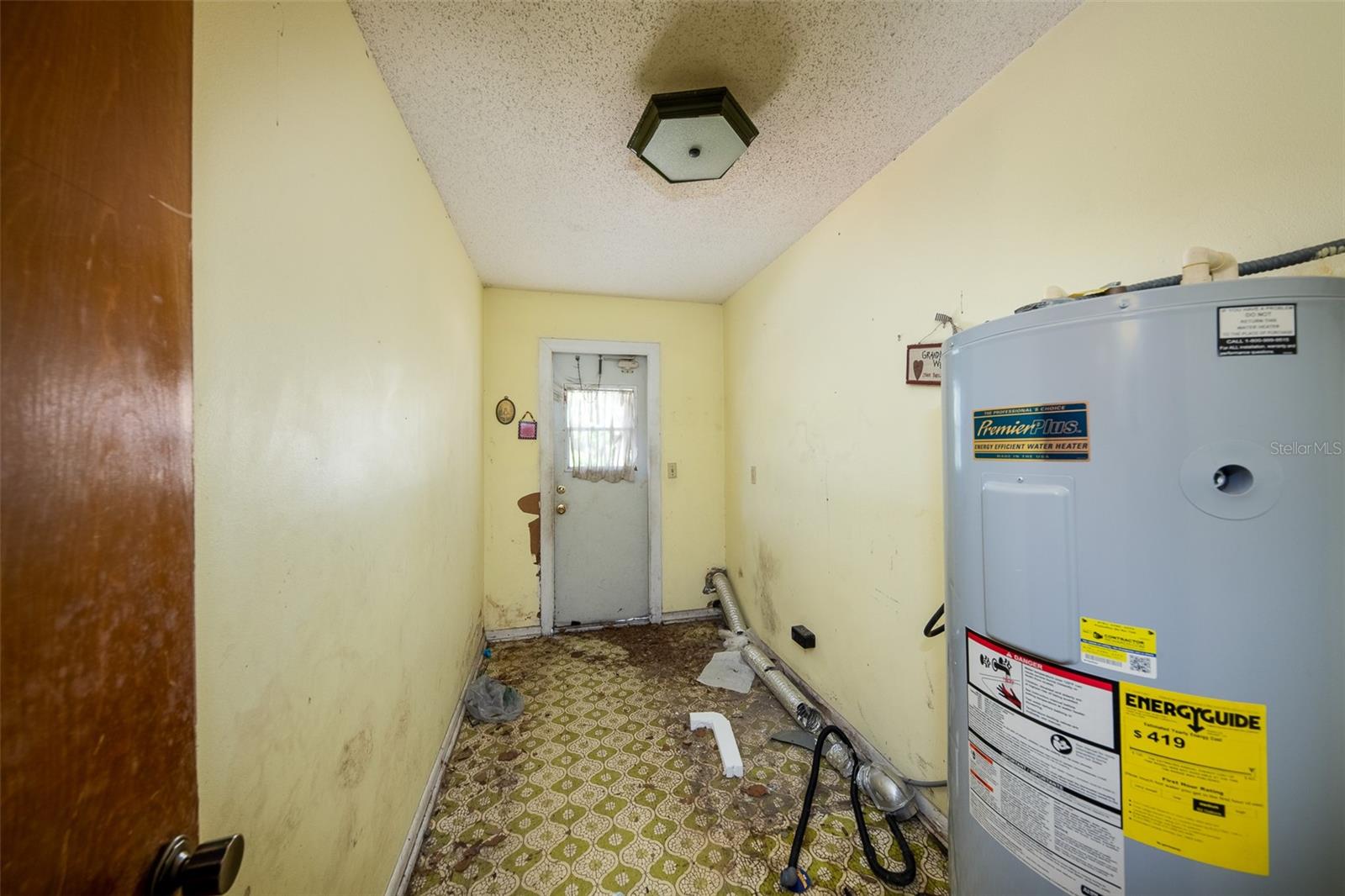 WINSOR MANOR - Residential