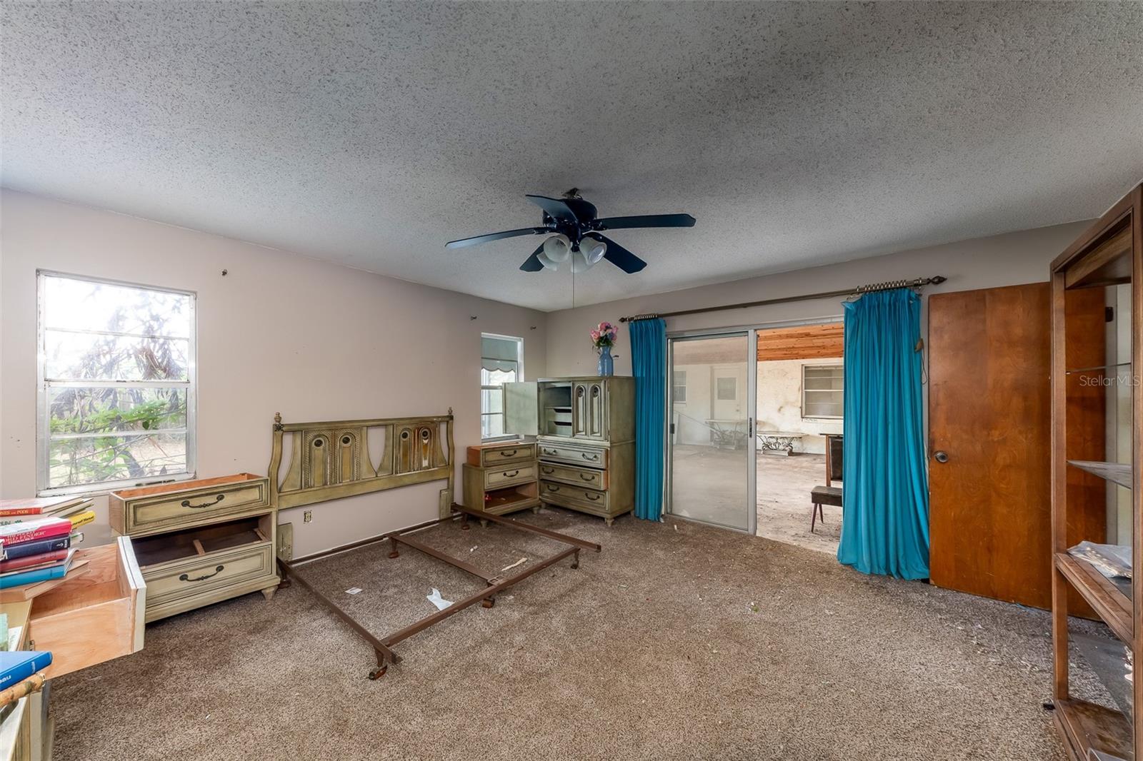 WINSOR MANOR - Residential