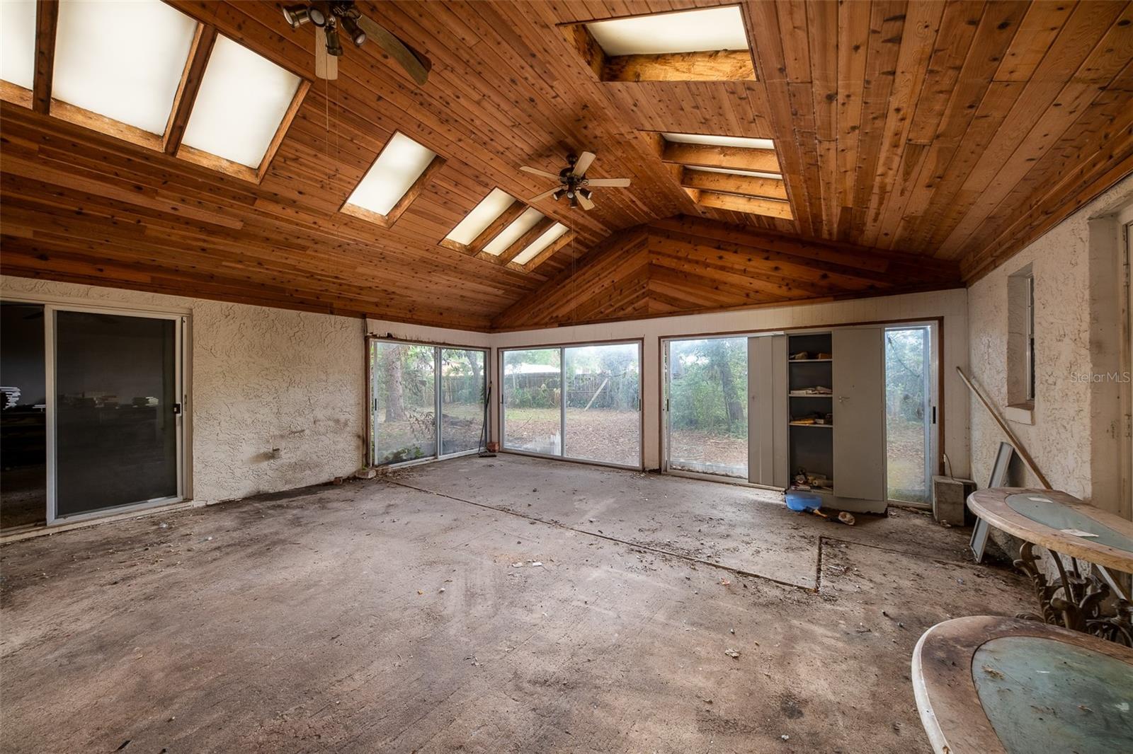 WINSOR MANOR - Residential