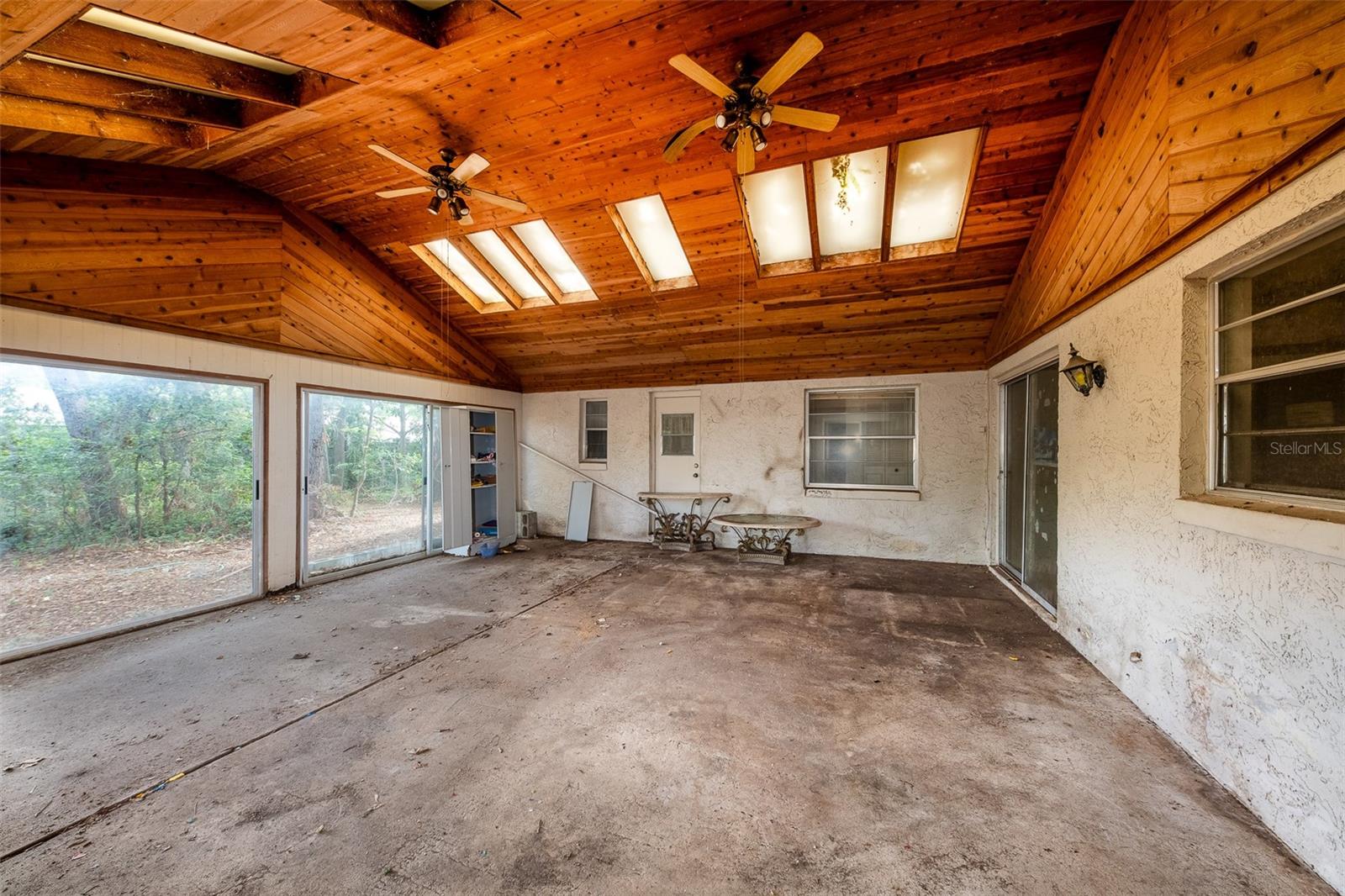 WINSOR MANOR - Residential