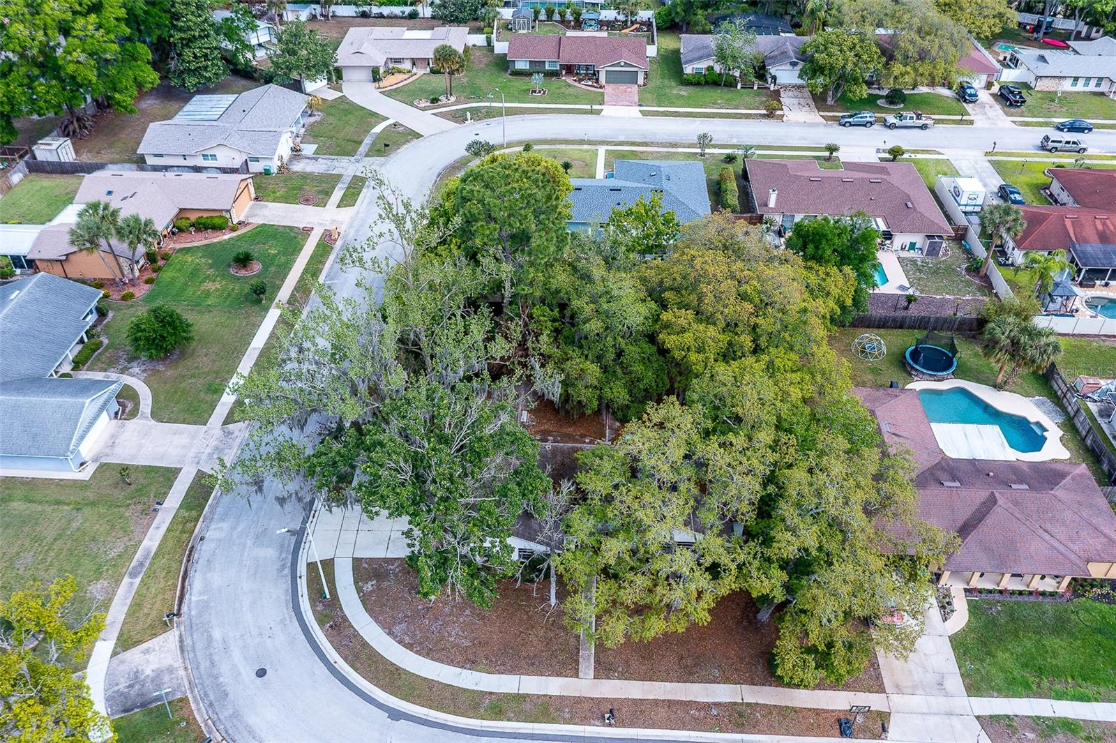 WINSOR MANOR - Residential