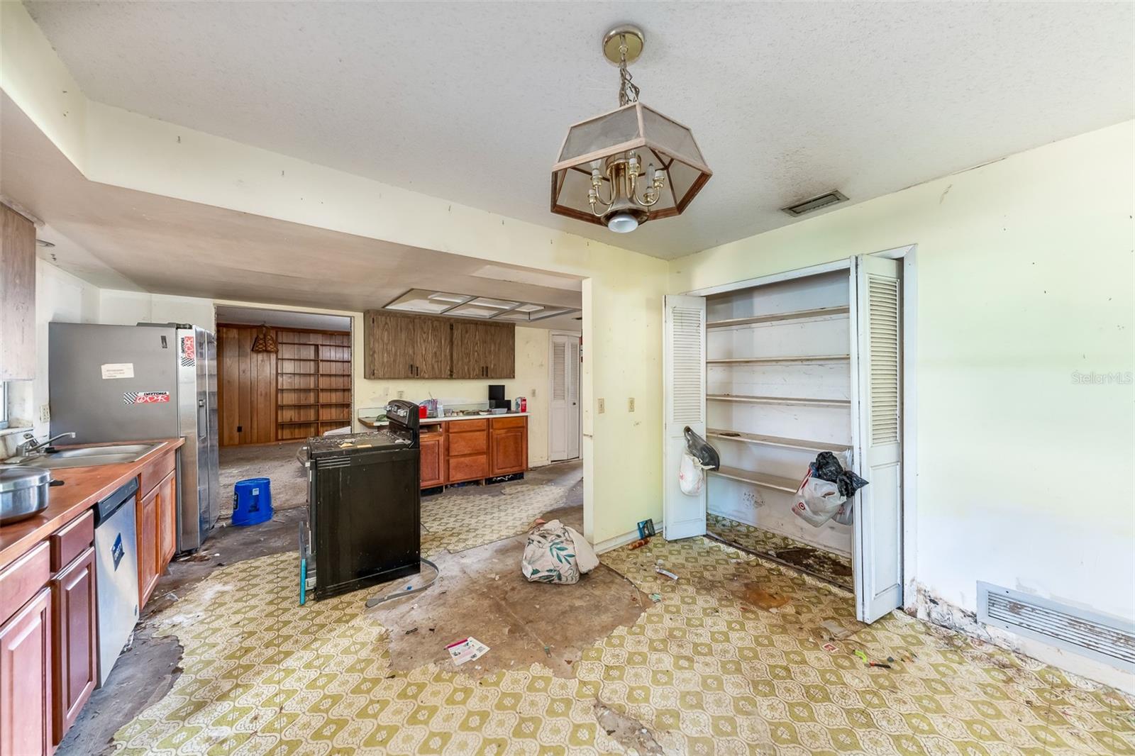 WINSOR MANOR - Residential