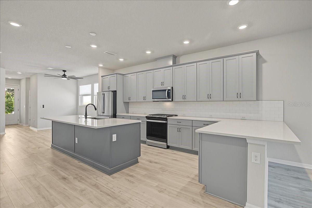 6026 GOLDEN NETTLE DRIVE