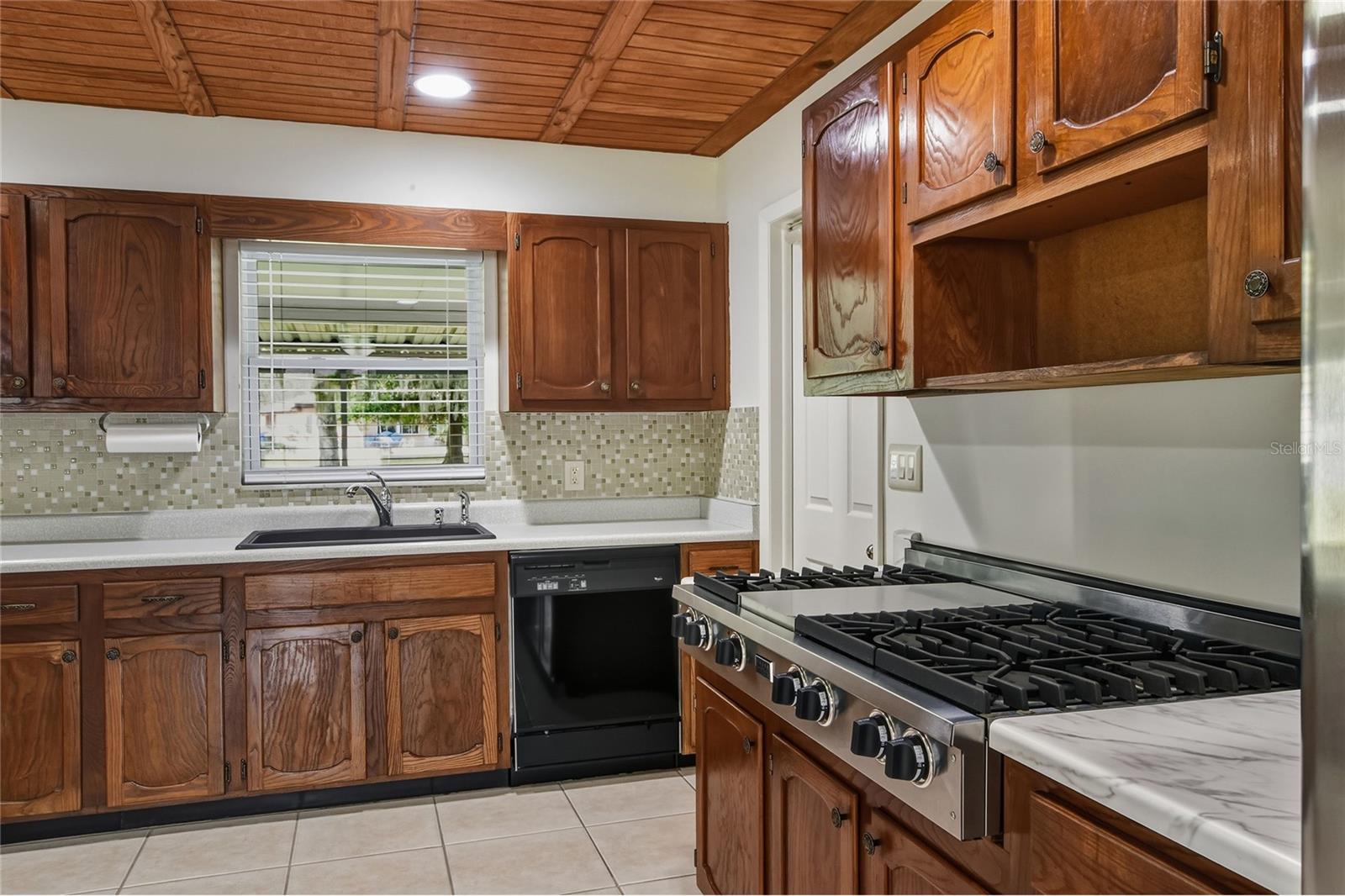 AMAYA ESTATES - Residential