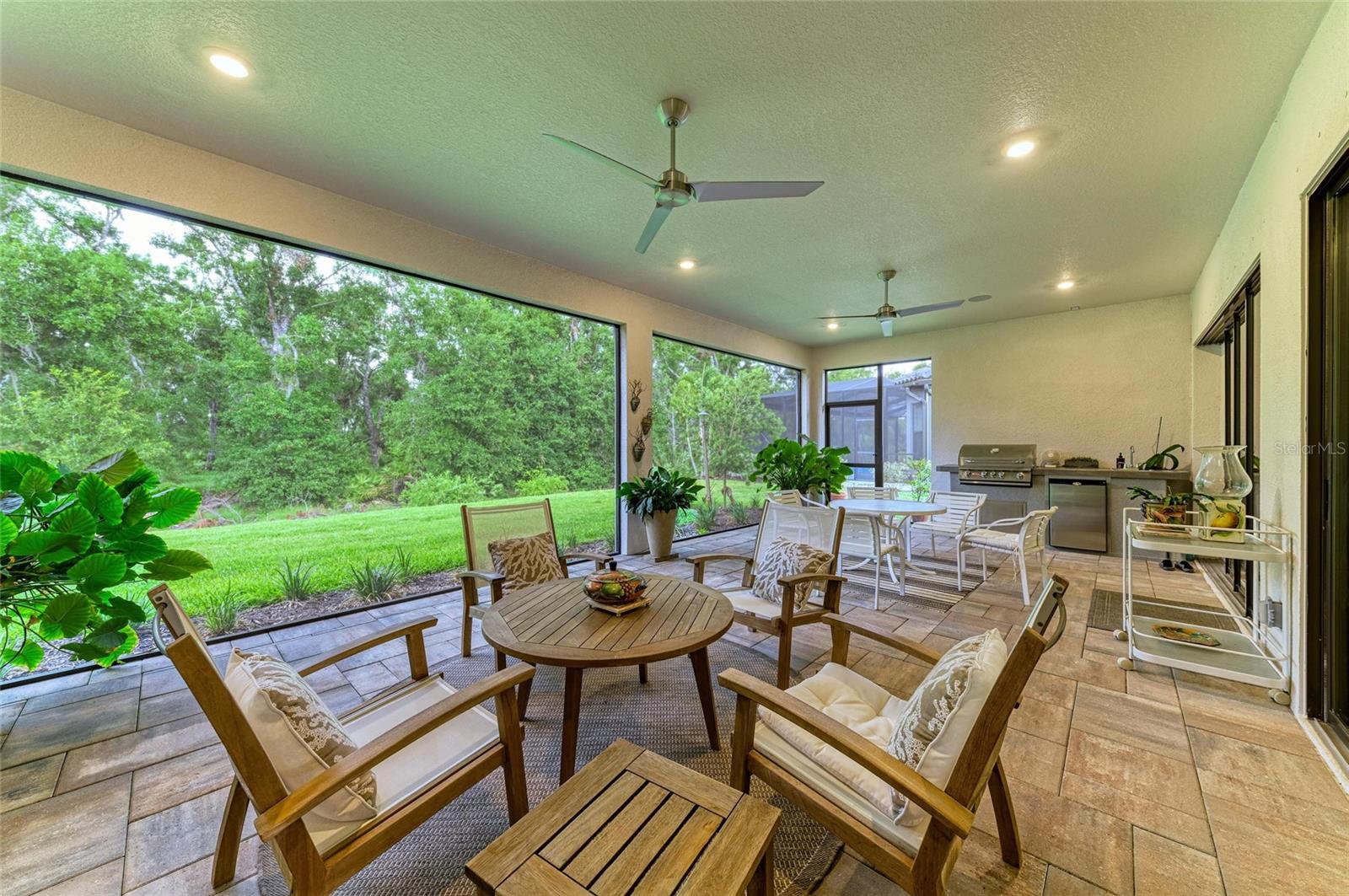 AZARIO ESPLANADE PH II SUBPH A, B & C - Residential