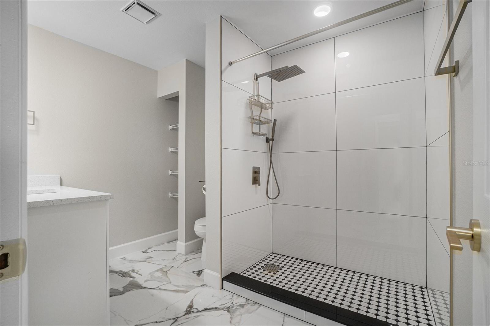 RAINBOW LAKE ES - Residential