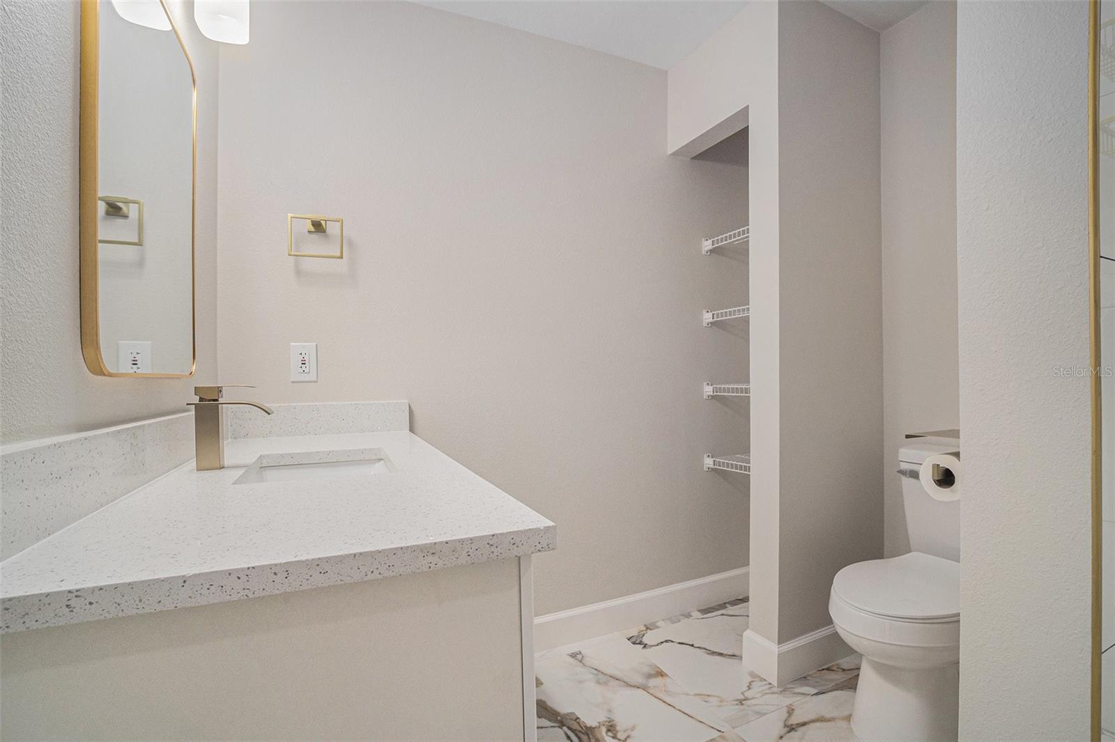 RAINBOW LAKE ES - Residential