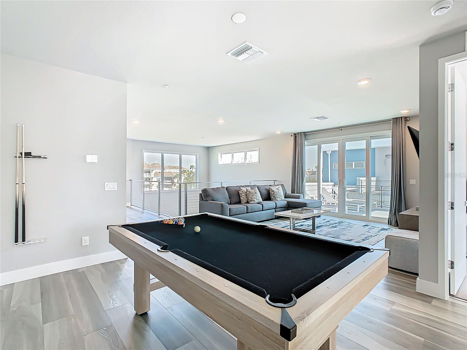 SPECTRUM AT REUNION CONDO PH 10 - Residential Lease