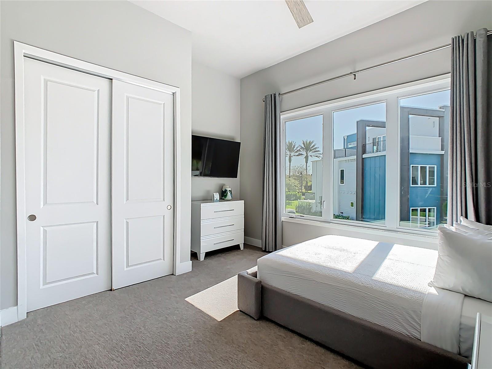 SPECTRUM AT REUNION CONDO PH 10 - Residential Lease