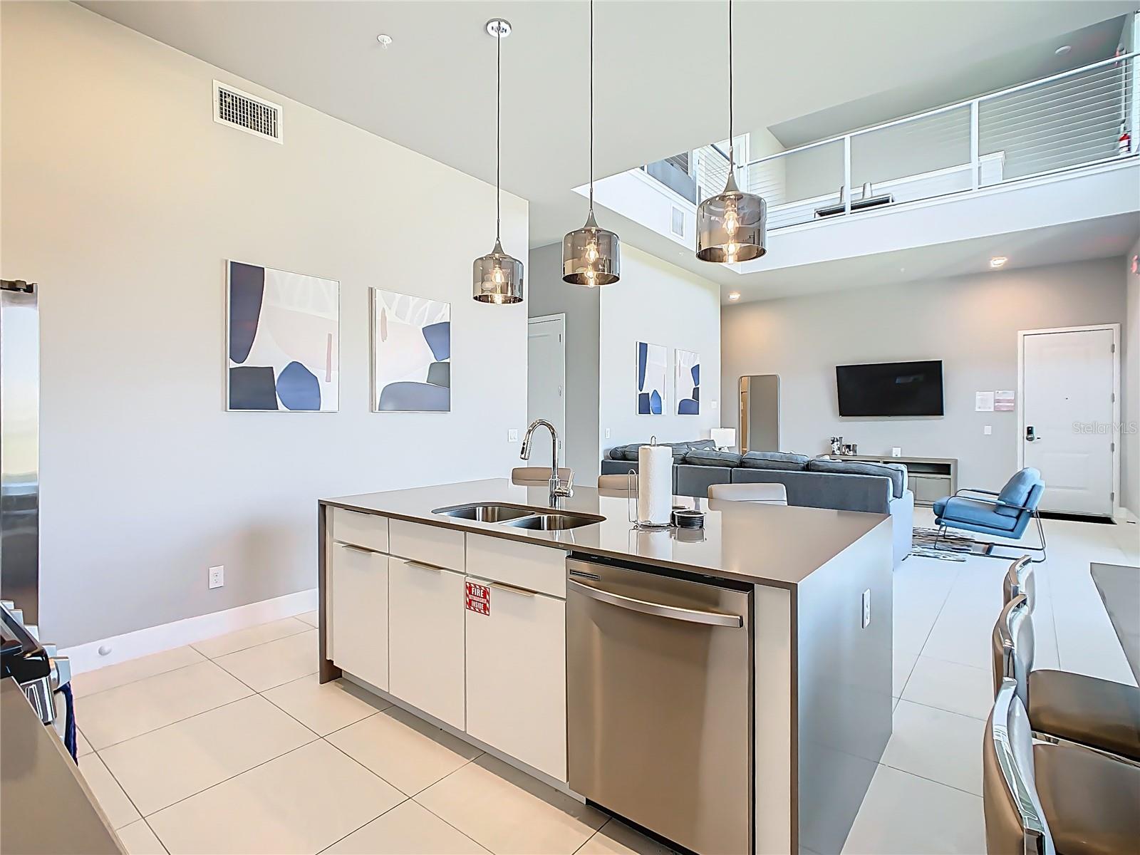 SPECTRUM AT REUNION CONDO PH 10 - Residential Lease