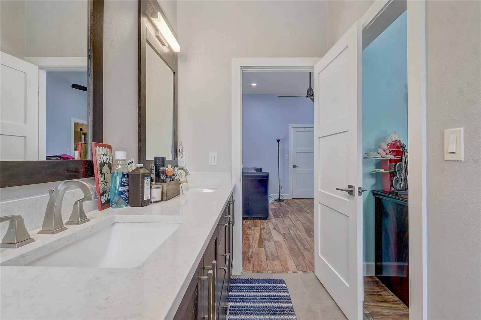 RESERVE AT HEATHROW - Residential