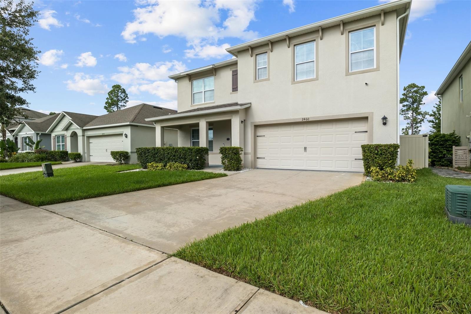 Casas a venda 2 - Jen Dantas 2460 WHITE POPPY DRIVE