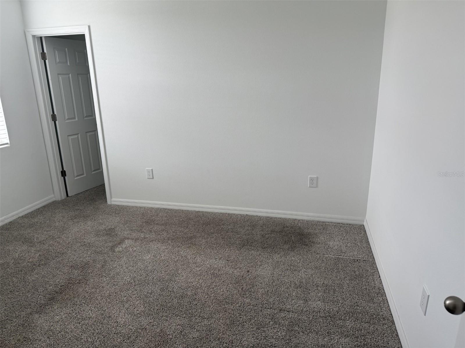 LAKE DEER ESTATES - Residential Lease