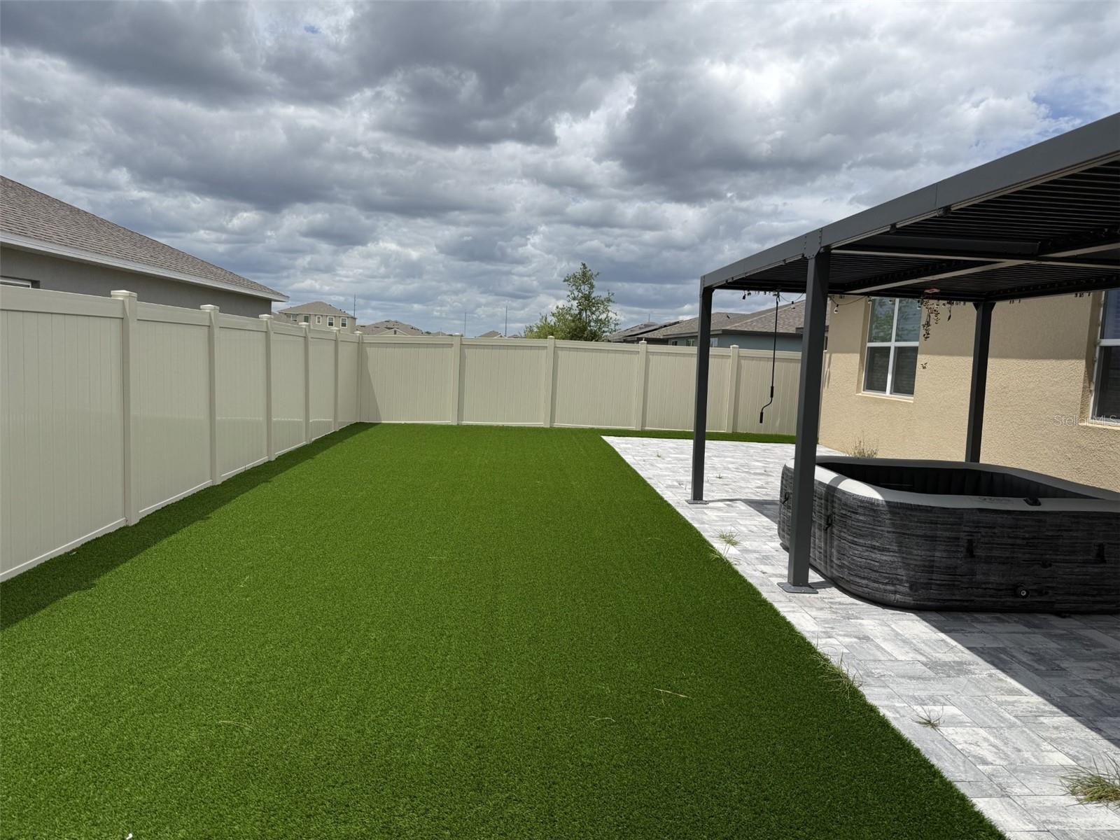 LAKE DEER ESTATES - Residential Lease