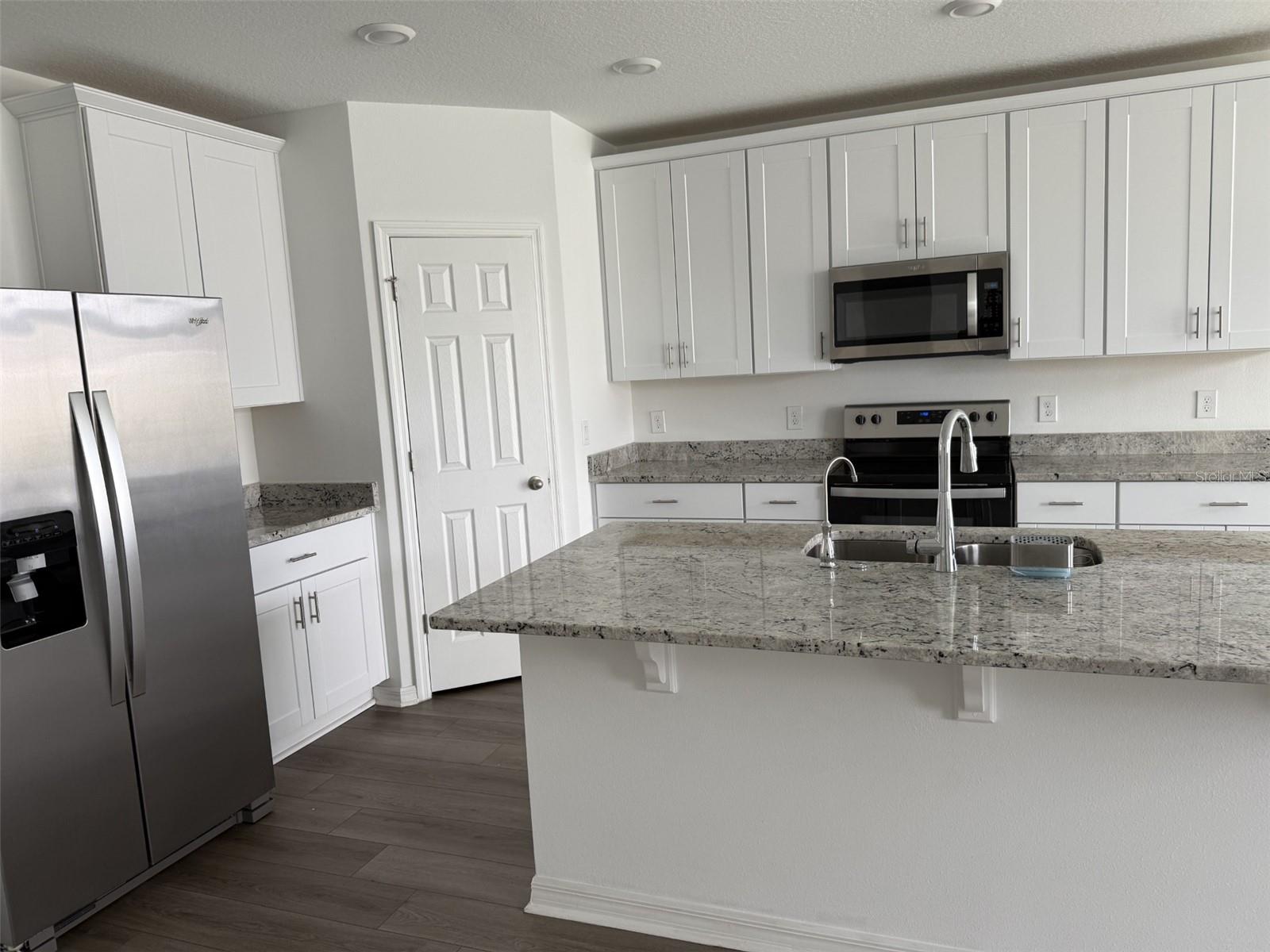 LAKE DEER ESTATES - Residential Lease