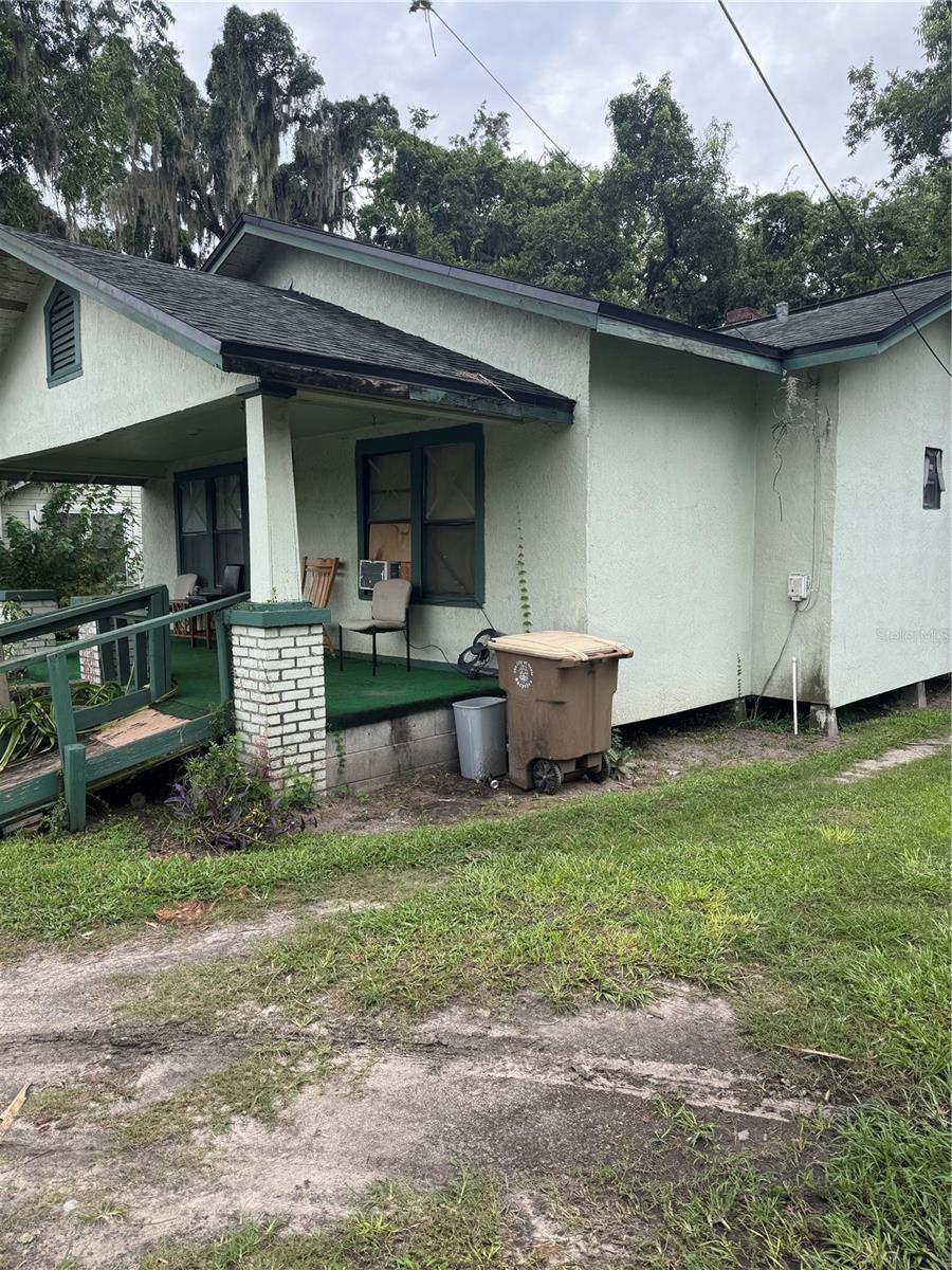 1322 W SILVER SPRINGS BOULEVARD