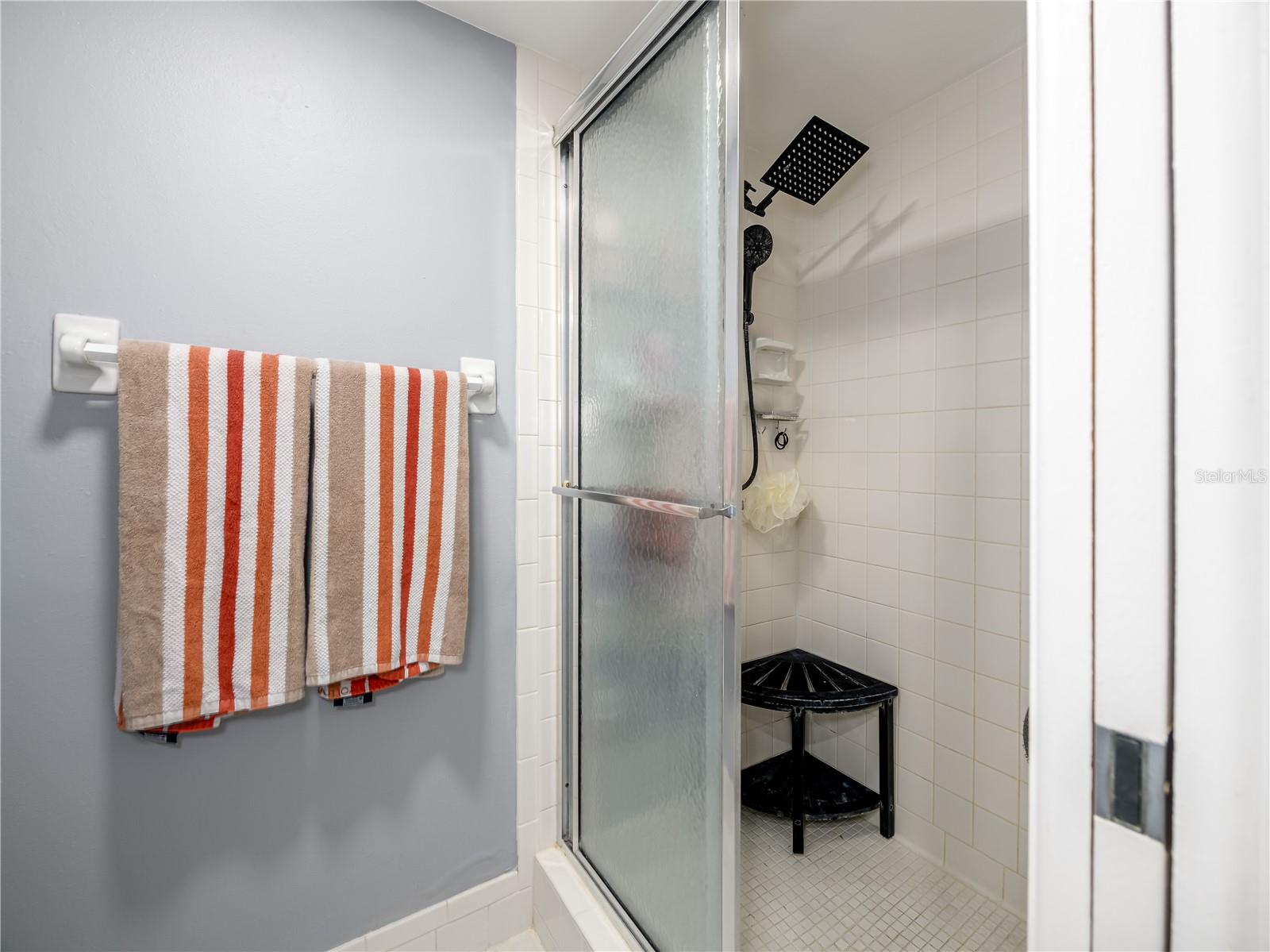 EAST LAKE WOODLANDS CONDO - Residential Lease