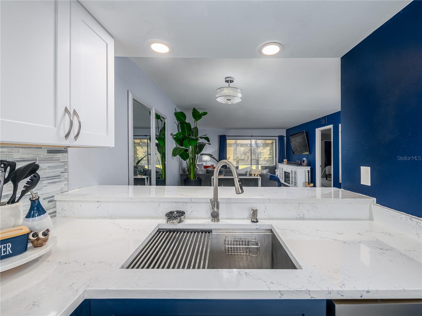 EAST LAKE WOODLANDS CONDO - Residential Lease