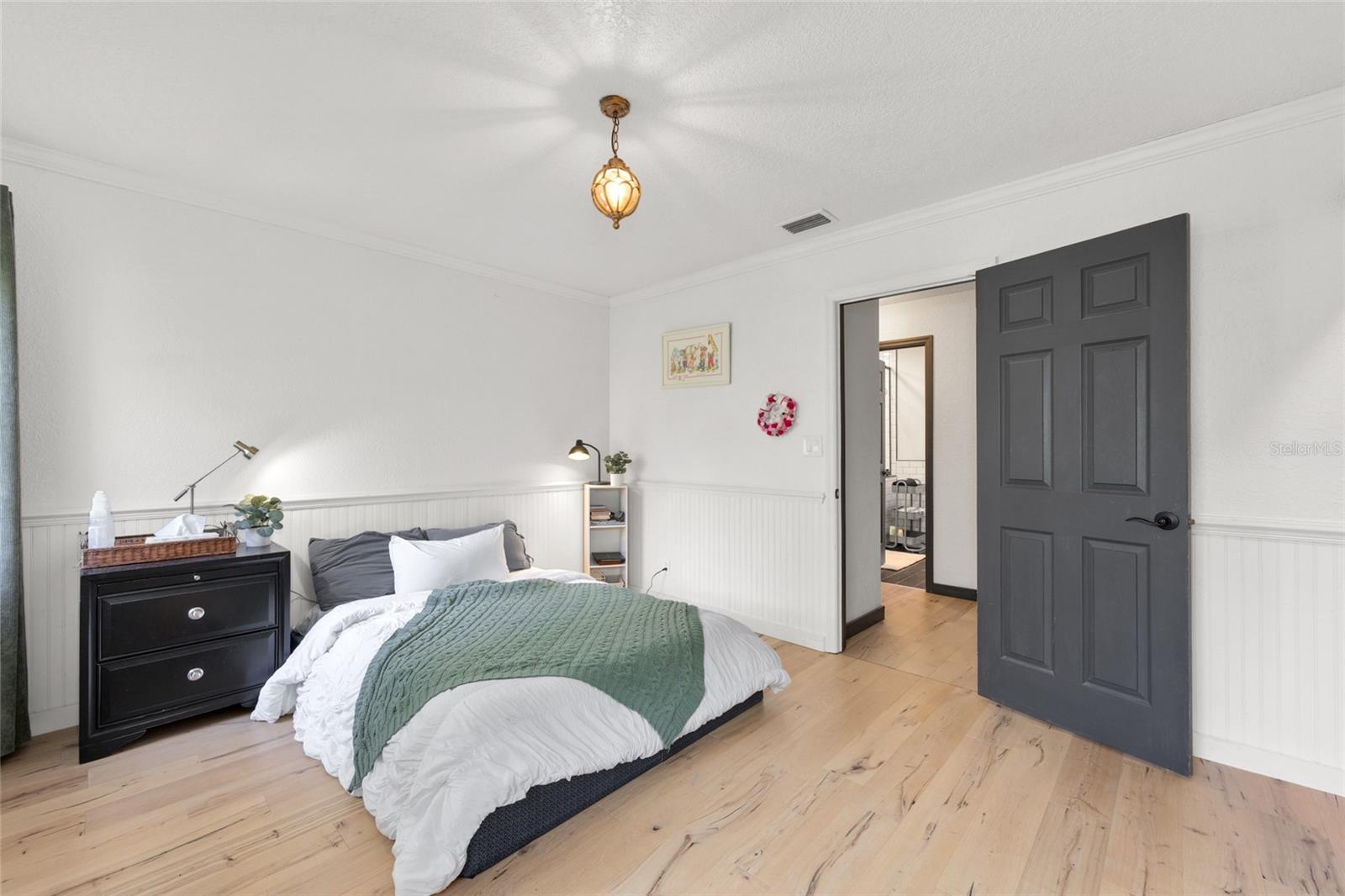 MCCULLYS - Residential