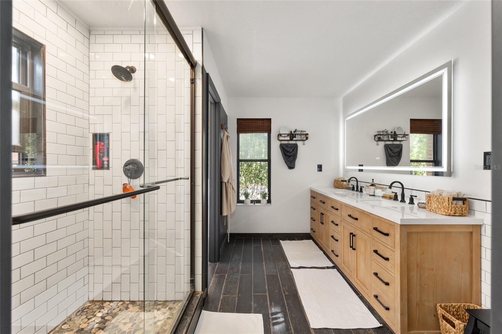 MCCULLYS - Residential