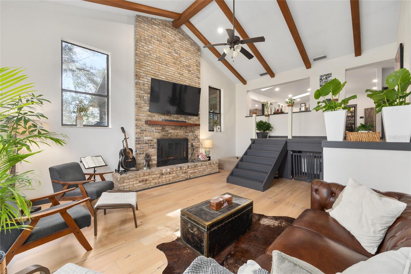 MCCULLYS - Residential