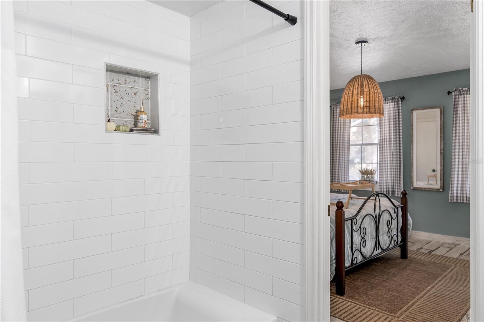 MCCULLYS - Residential