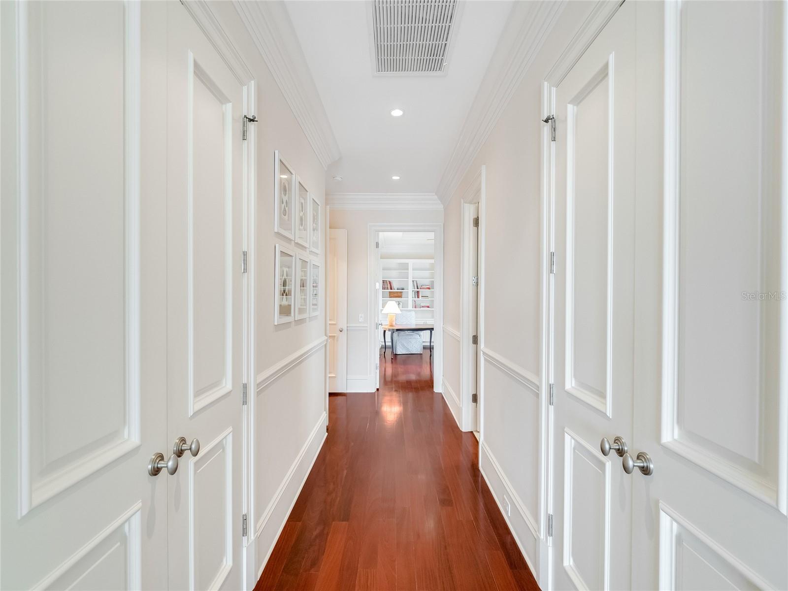 THE MOORINGS - Residential