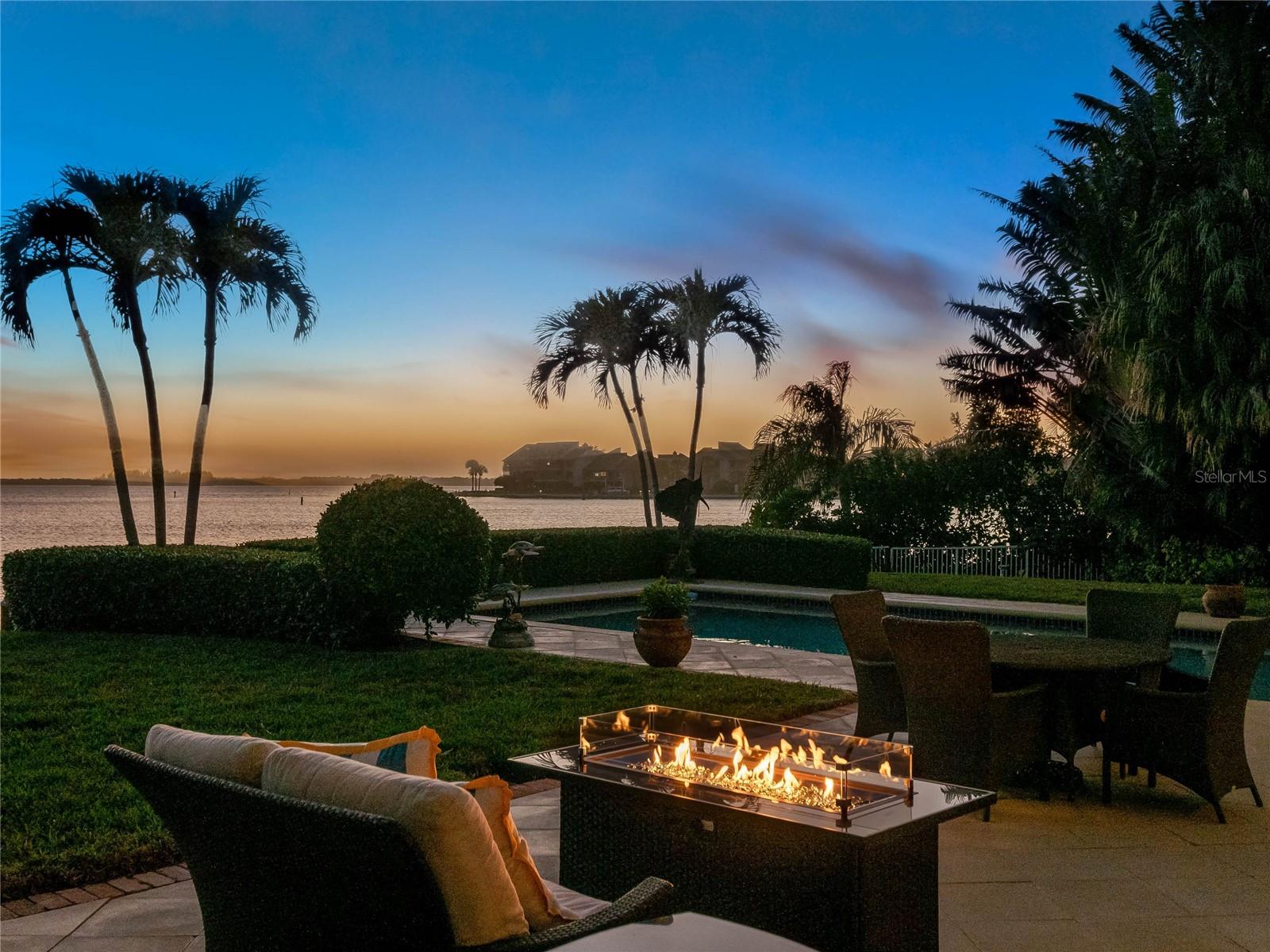 THE MOORINGS - Residential