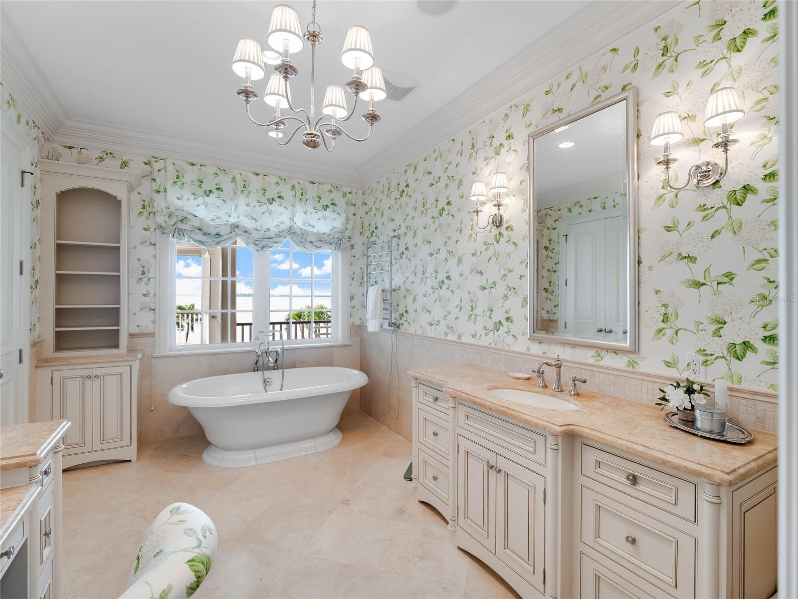 THE MOORINGS - Residential