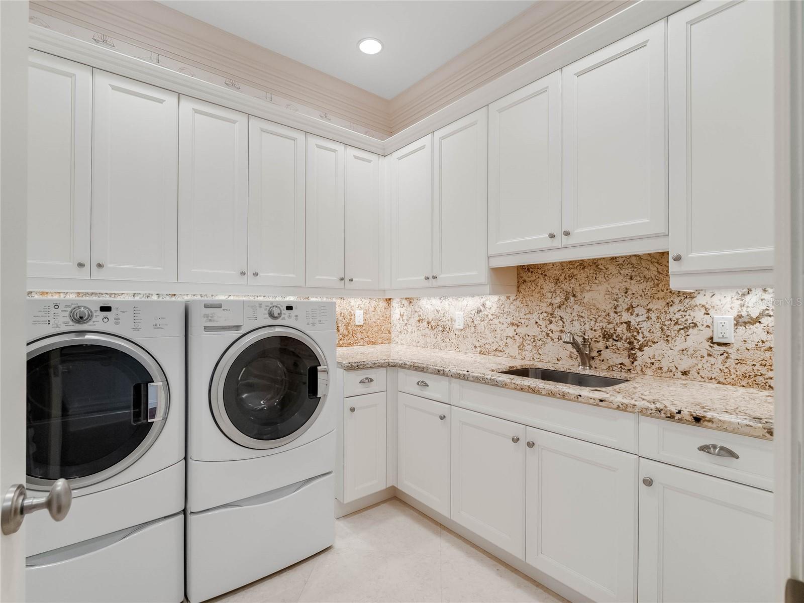 THE MOORINGS - Residential