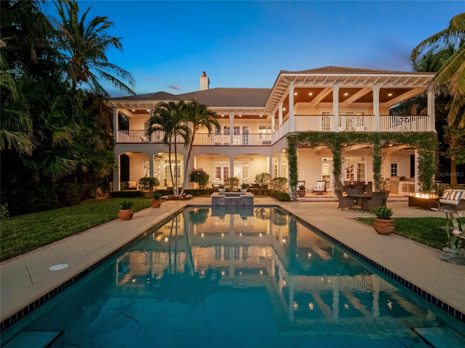 THE MOORINGS - Residential