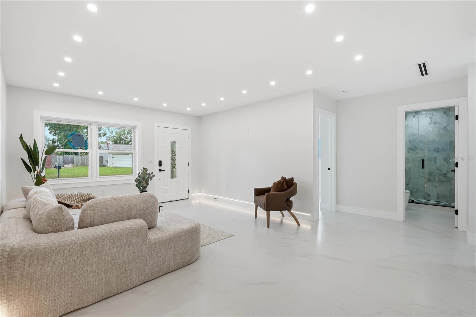 8118 TANGLEWOOD LANE