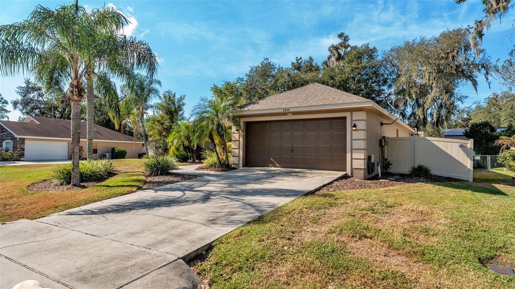 Photo of 5949 Trophy Loop, Lakeland, FL 33811 (MLS # B4902121)