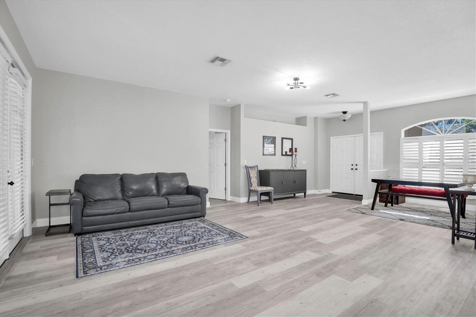 WINDSOR PARK AT THE EAGLES-FI - Residential