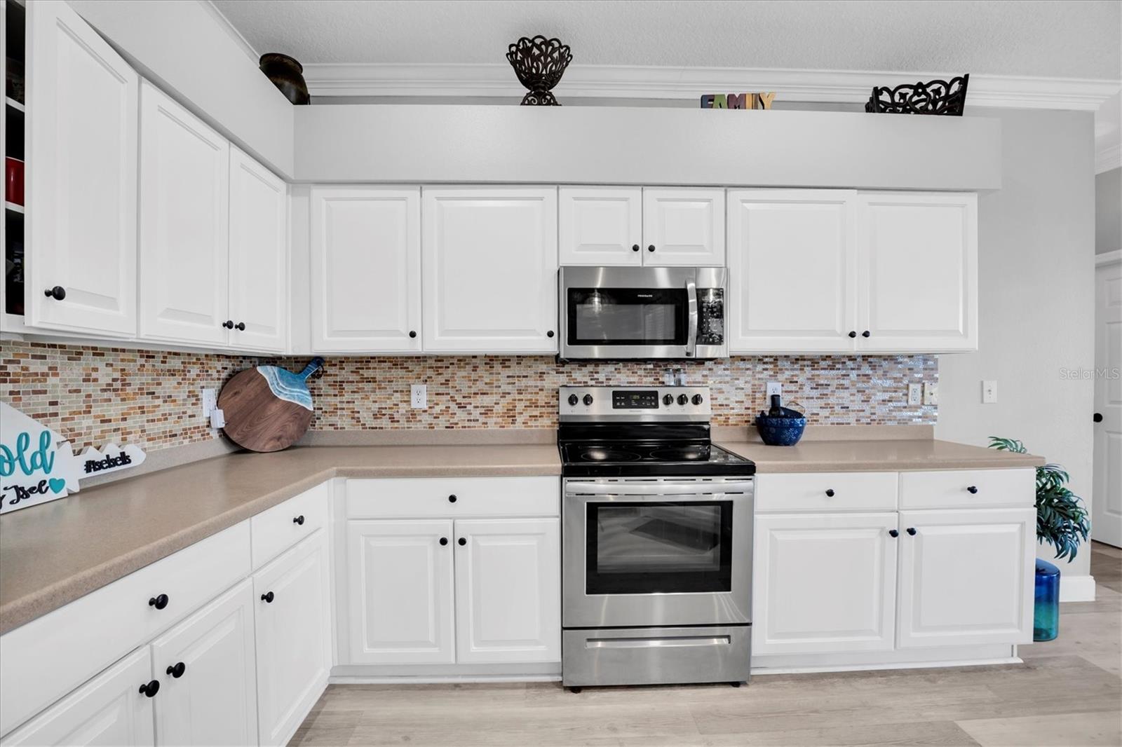 WINDSOR PARK AT THE EAGLES-FI - Residential