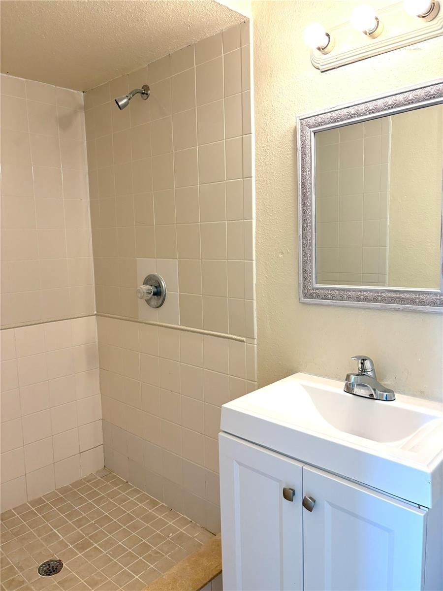 WEST PARK ESTATES UNIT 3 RE - Residential Lease