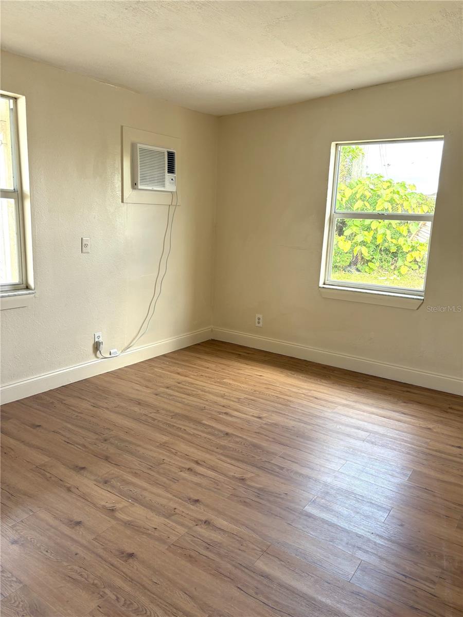 WEST PARK ESTATES UNIT 3 RE - Residential Lease