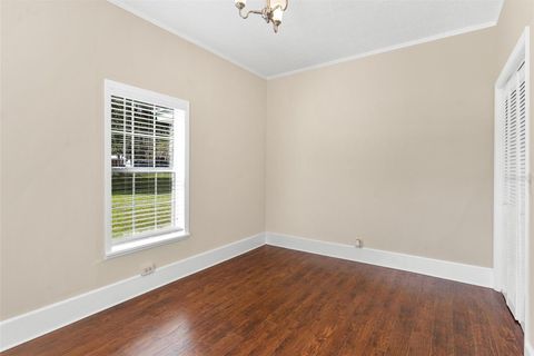 Tiny photo for 229 W Mcclendon Street, Lady Lake, FL 32159 (MLS # G5104991)