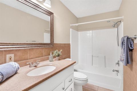 Tiny photo for 229 W Mcclendon Street, Lady Lake, FL 32159 (MLS # G5104991)