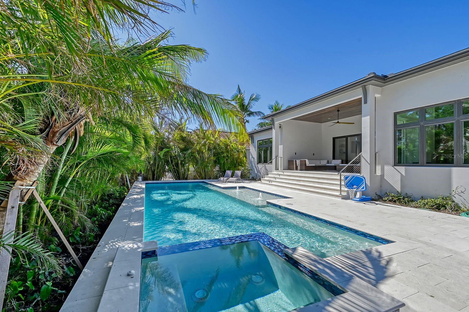 BAY ISLES - Residential