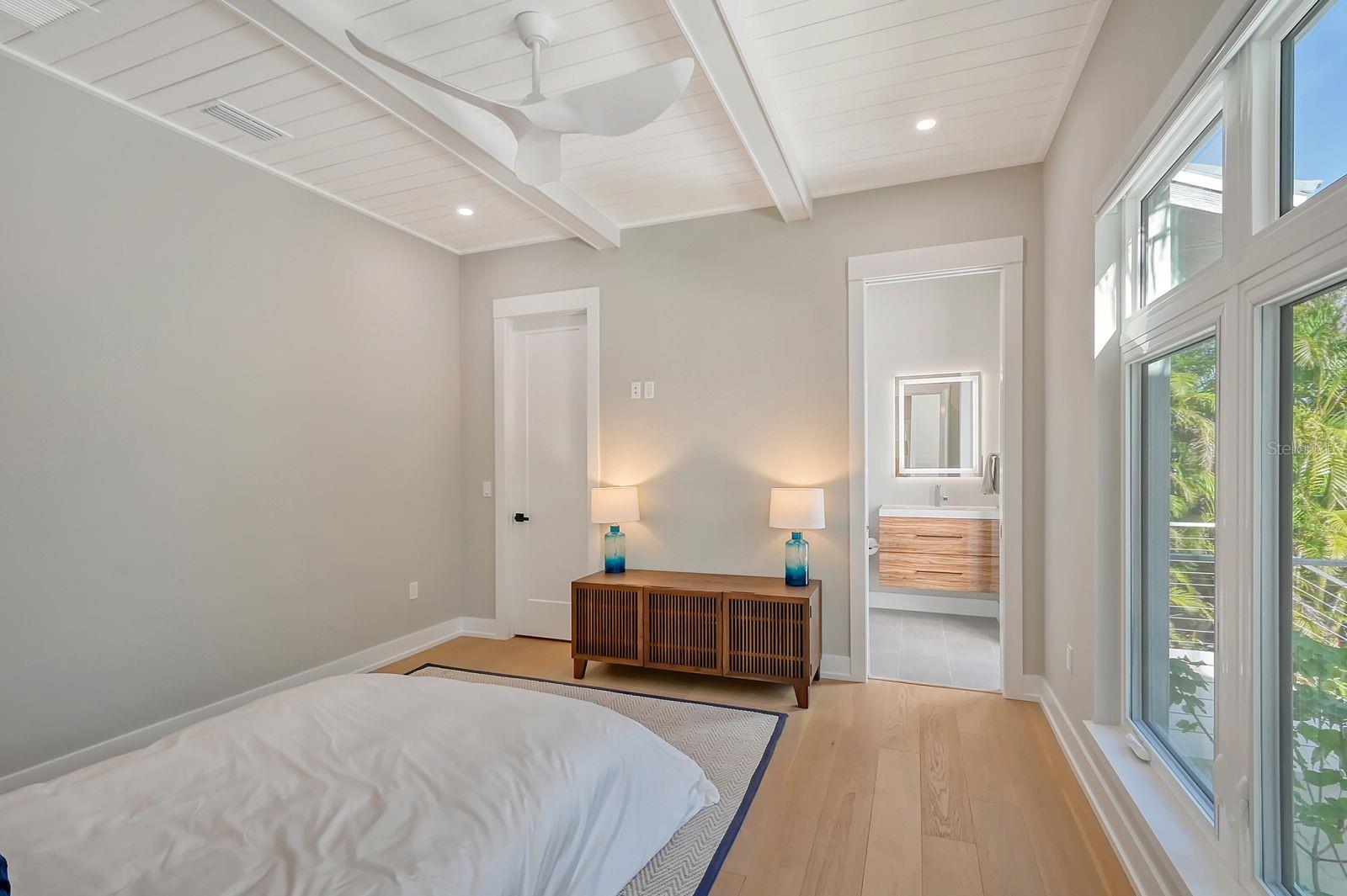 BAY ISLES - Residential