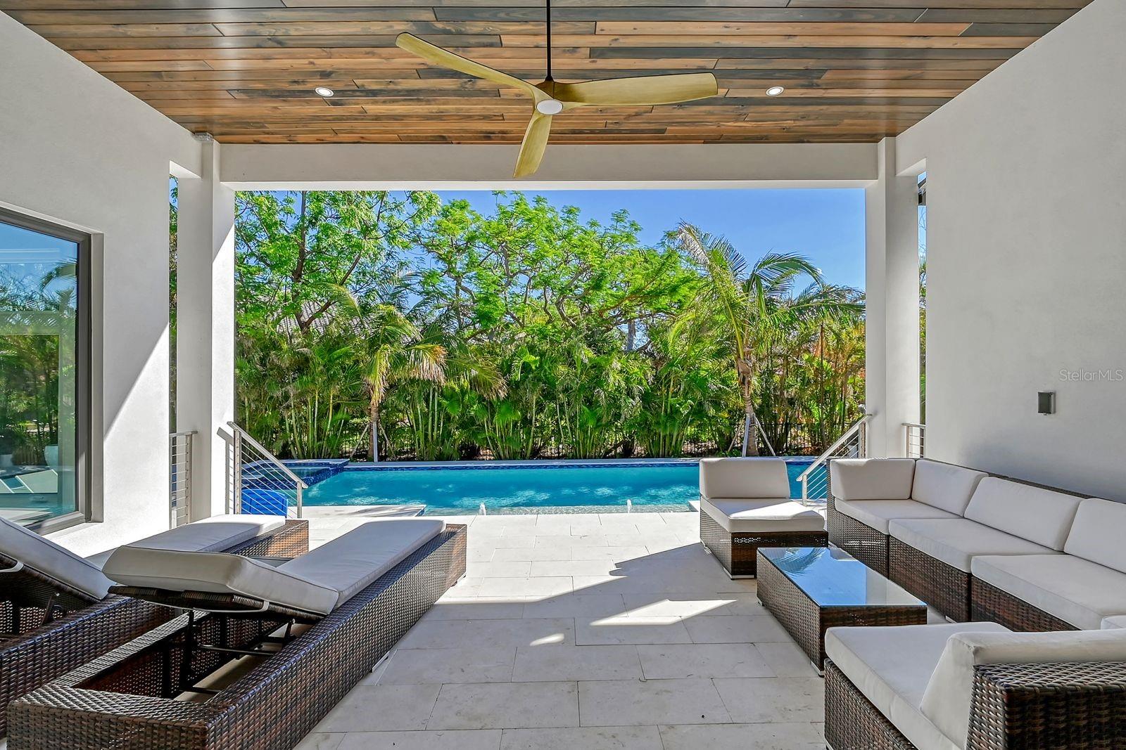 BAY ISLES - Residential