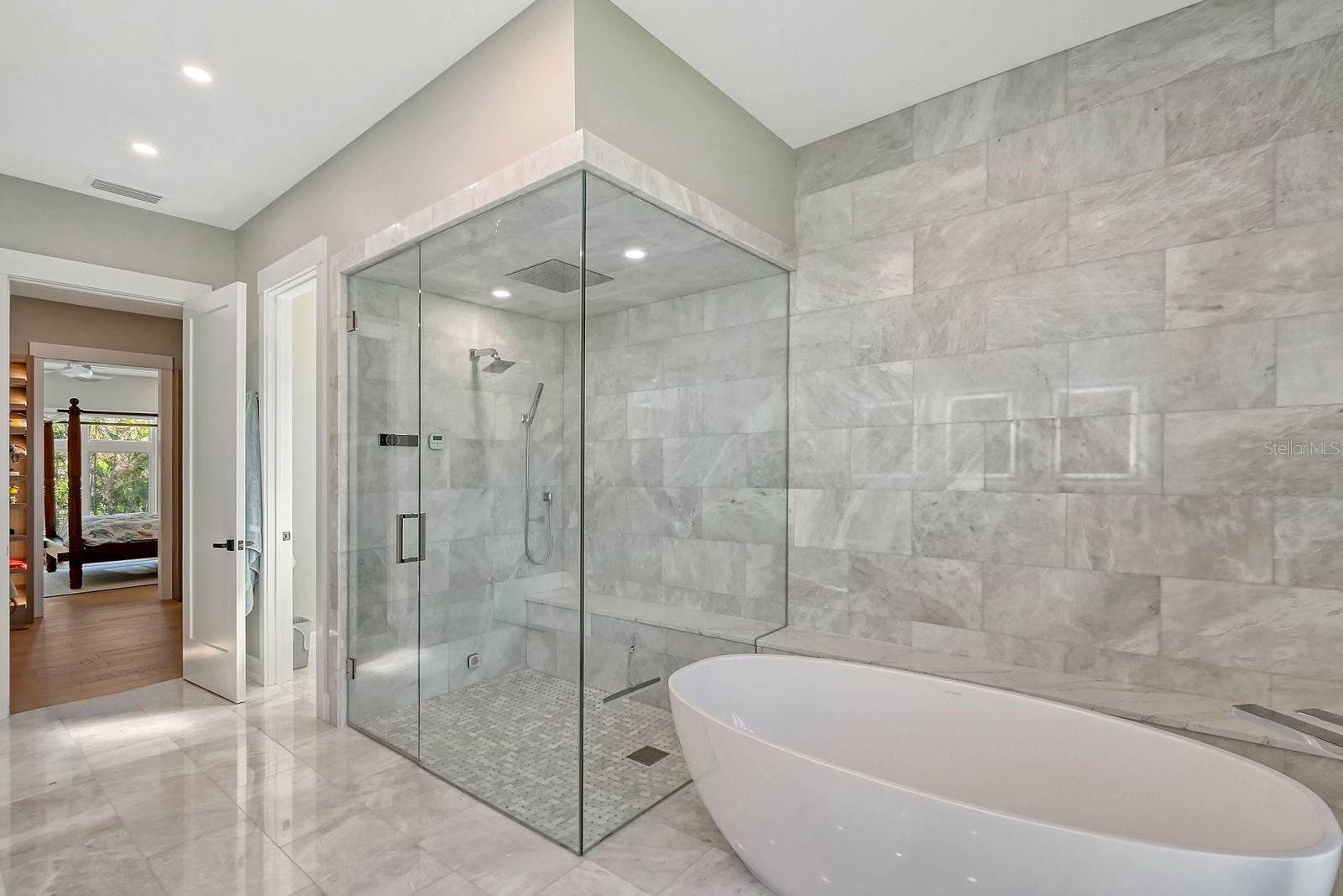 BAY ISLES - Residential