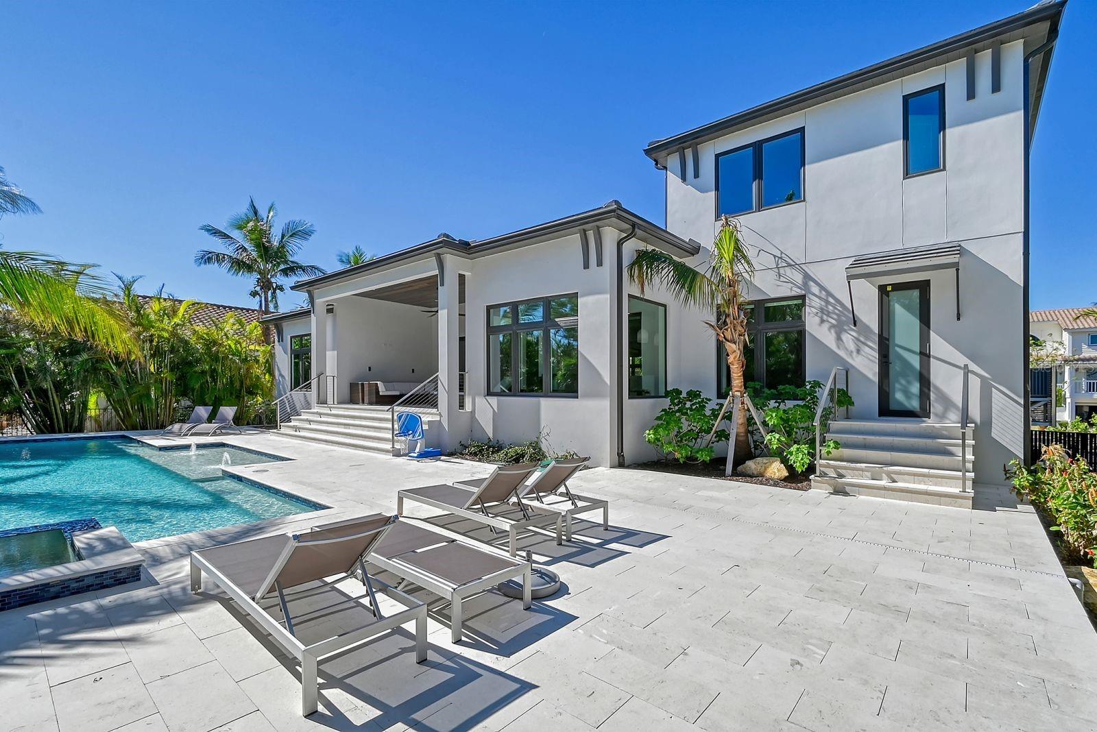 BAY ISLES - Residential