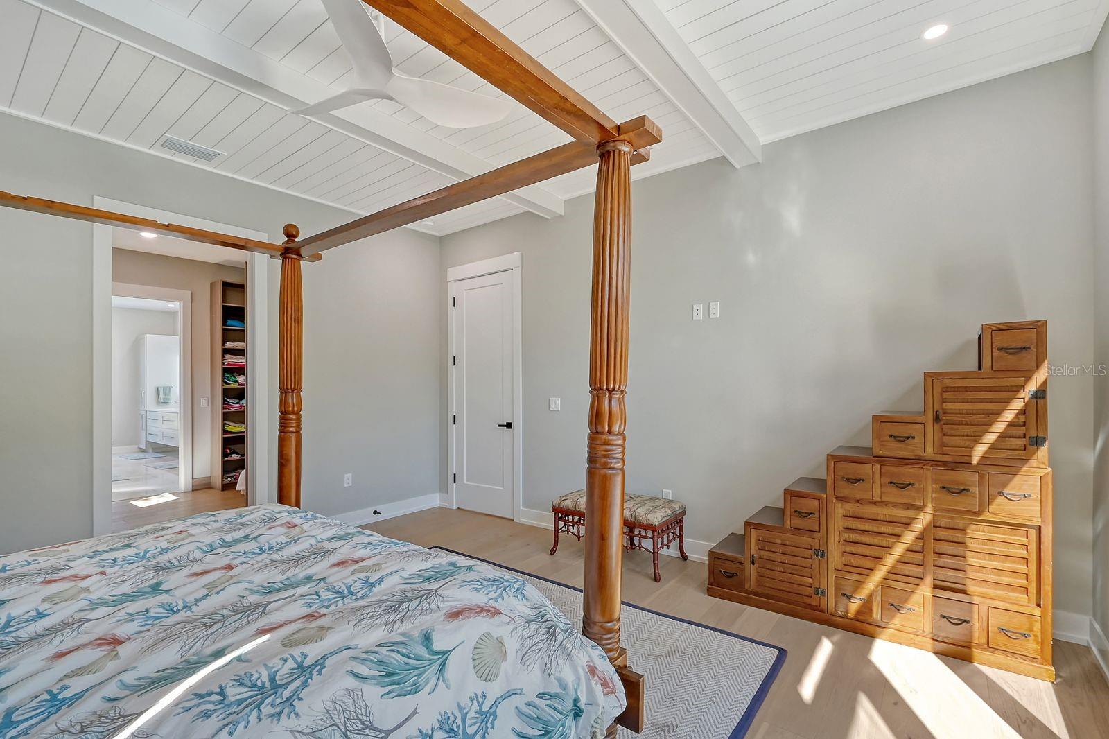 BAY ISLES - Residential