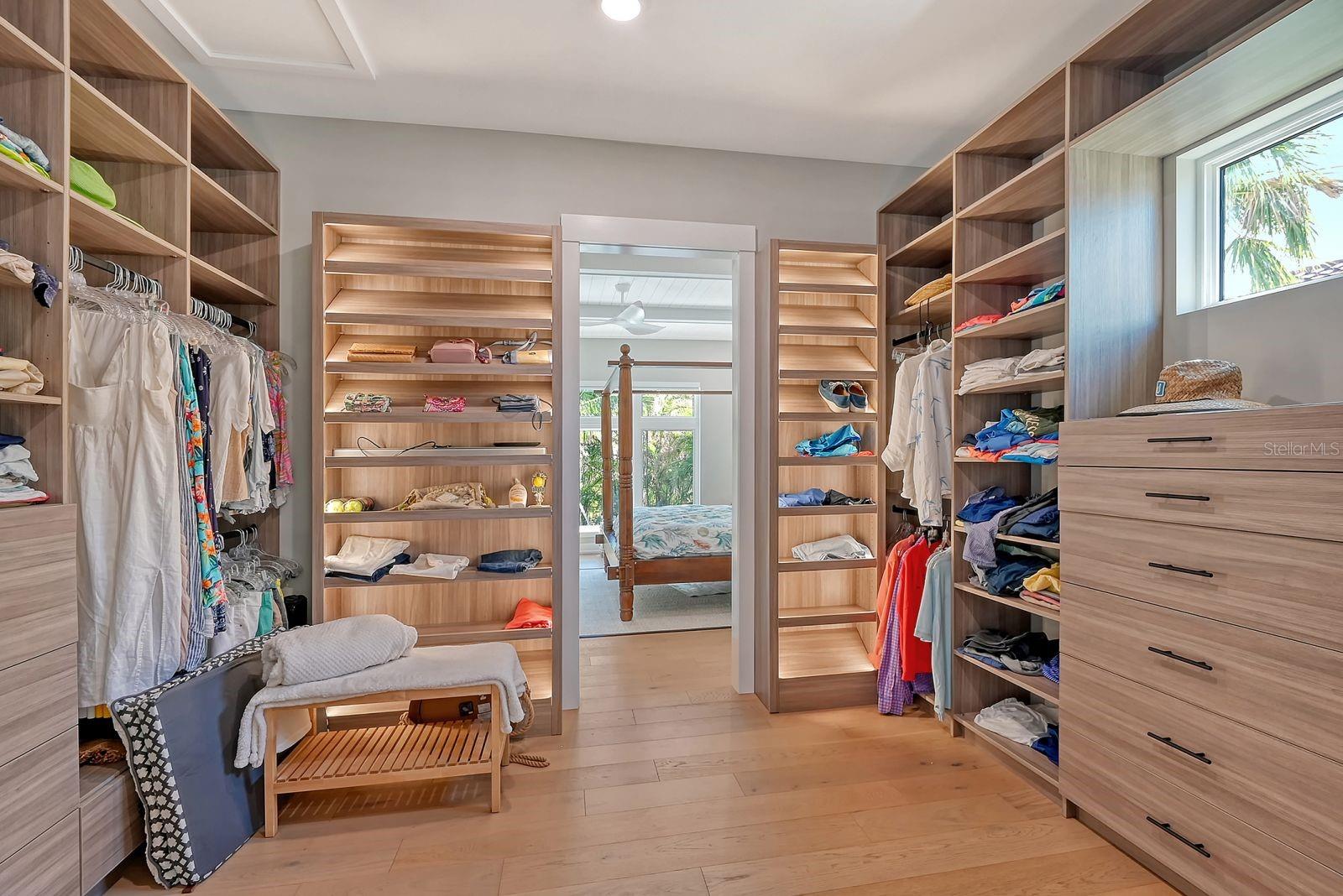 BAY ISLES - Residential