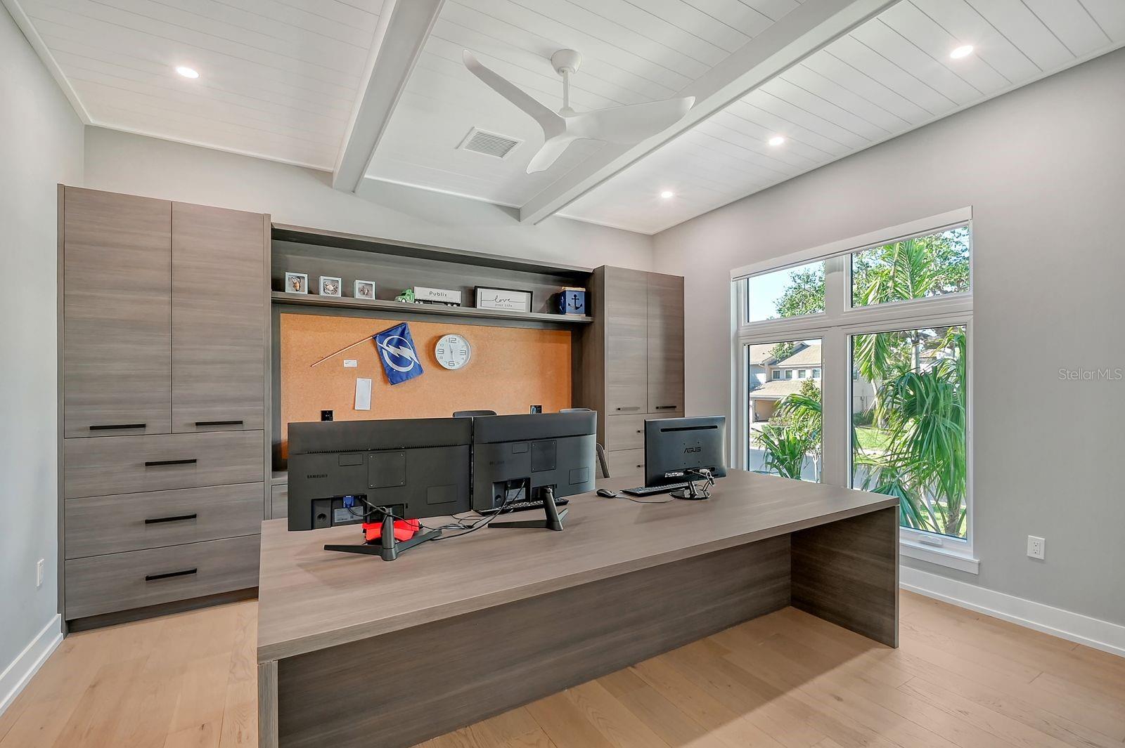 BAY ISLES - Residential